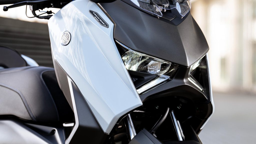 Yamaha XMAX 300 Tech Max+ connectiviteit | MotorCentrumWest