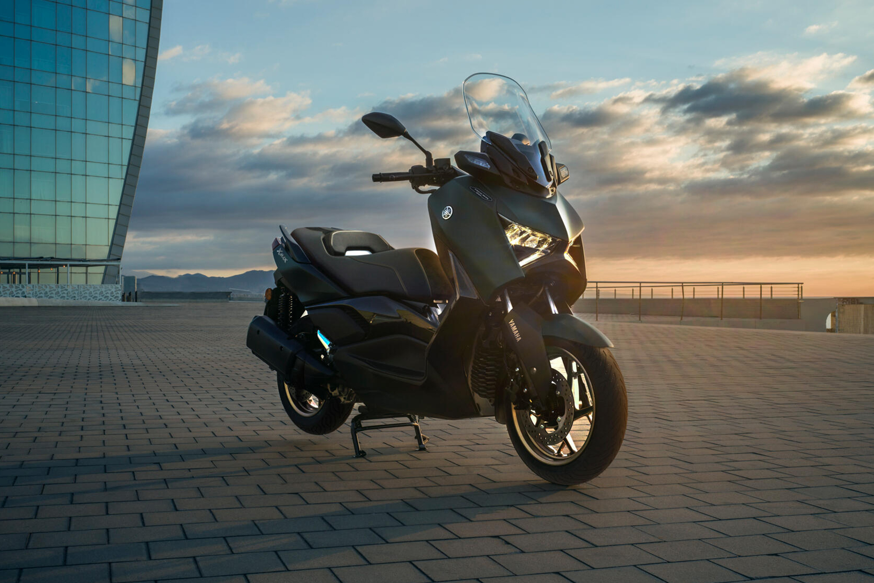 XMAX kopen | MotorCentrumWest