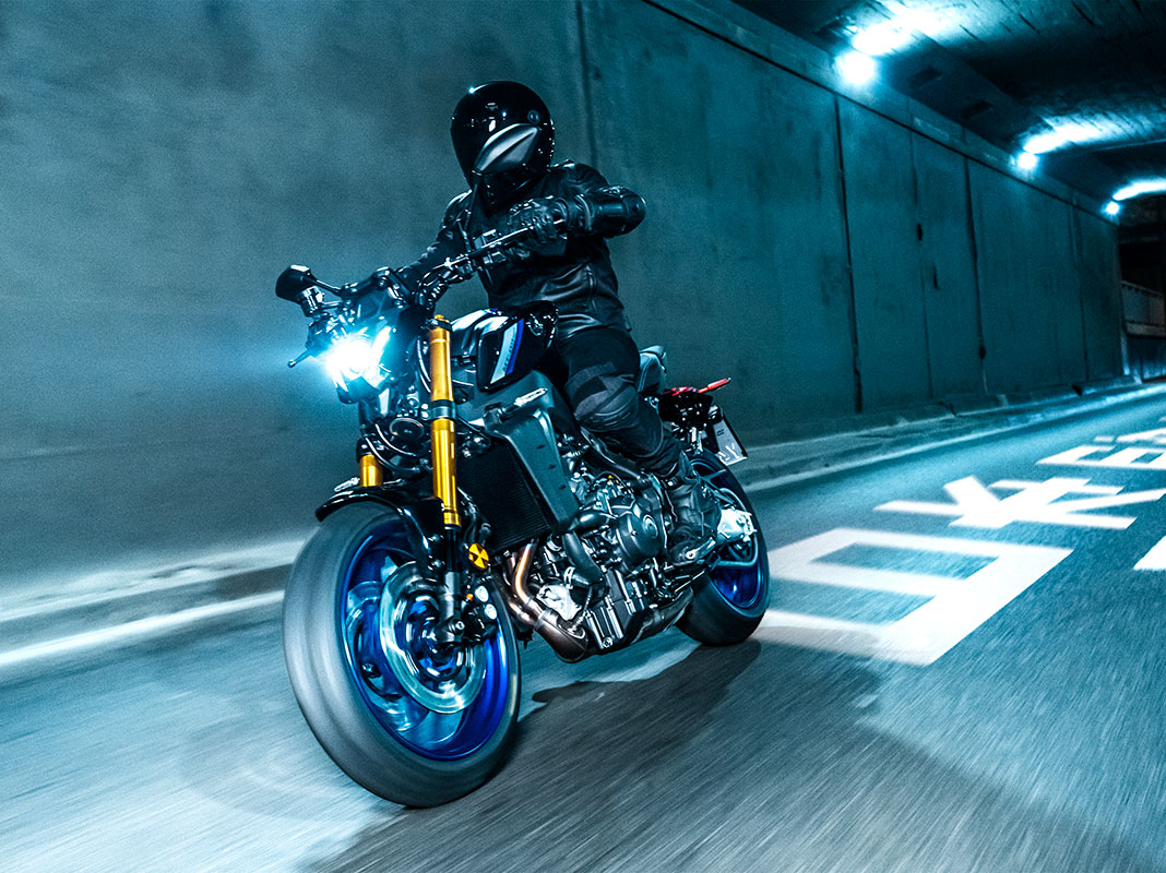 Yamaha MT-09 SP donker