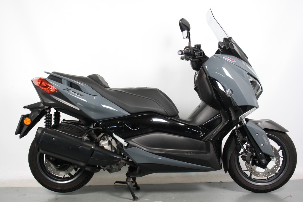 Yamaha XMAX 300 Tech MAX Yamaha XMAX 300 Tech MAX 2022 Occasion | MotorCentrumWest