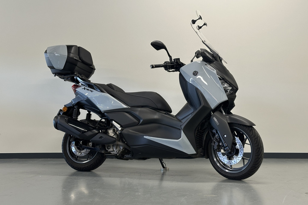 Yamaha XMAX 300 TECH MAX+ Occasion | MotorCentrumWest