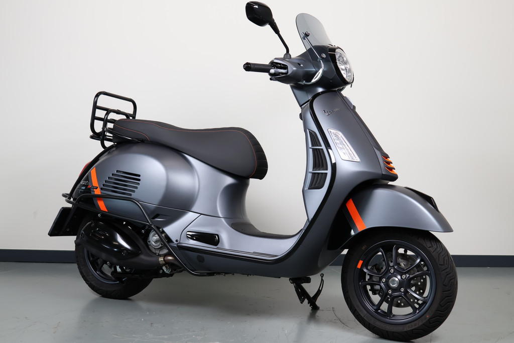 Vespa GTS 300 Super Occasion | MotorCentrumWest